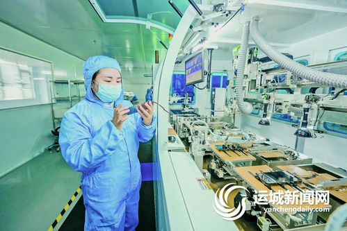 科技賦能，智造未來 山西深夏電子科技員工在智能生產線上的創新實踐